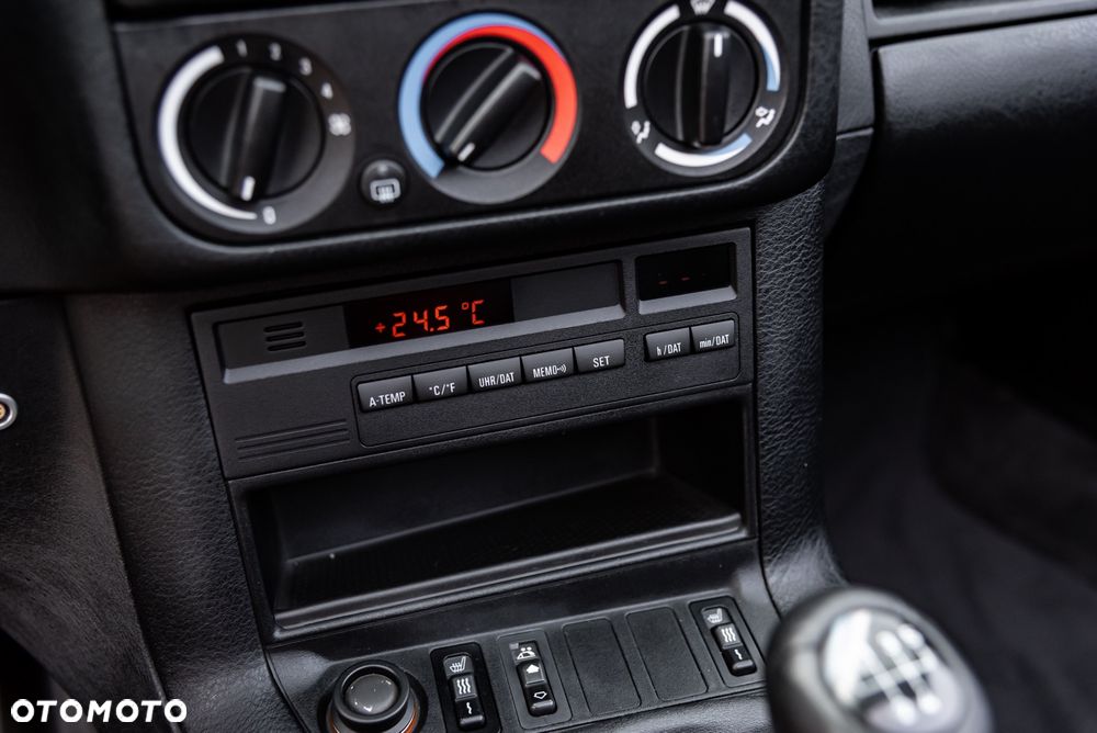 BMW Seria 3 320i - 31