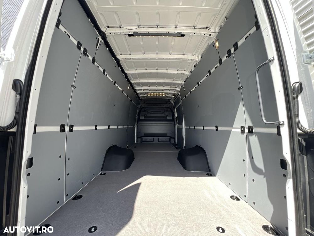 Mercedes-Benz Sprinter 517 - furgon roata dubla - detarat 3.500 kg - 4