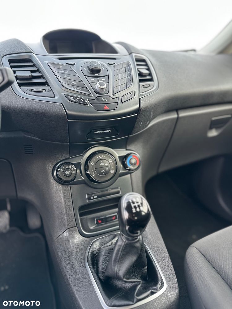 Ford Fiesta 1.0 EcoBoost STart-Stop Titanium - 14