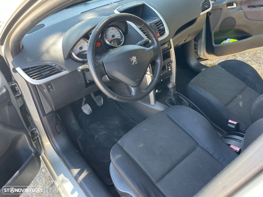 Peugeot 207 1.4 16V Sport - 30