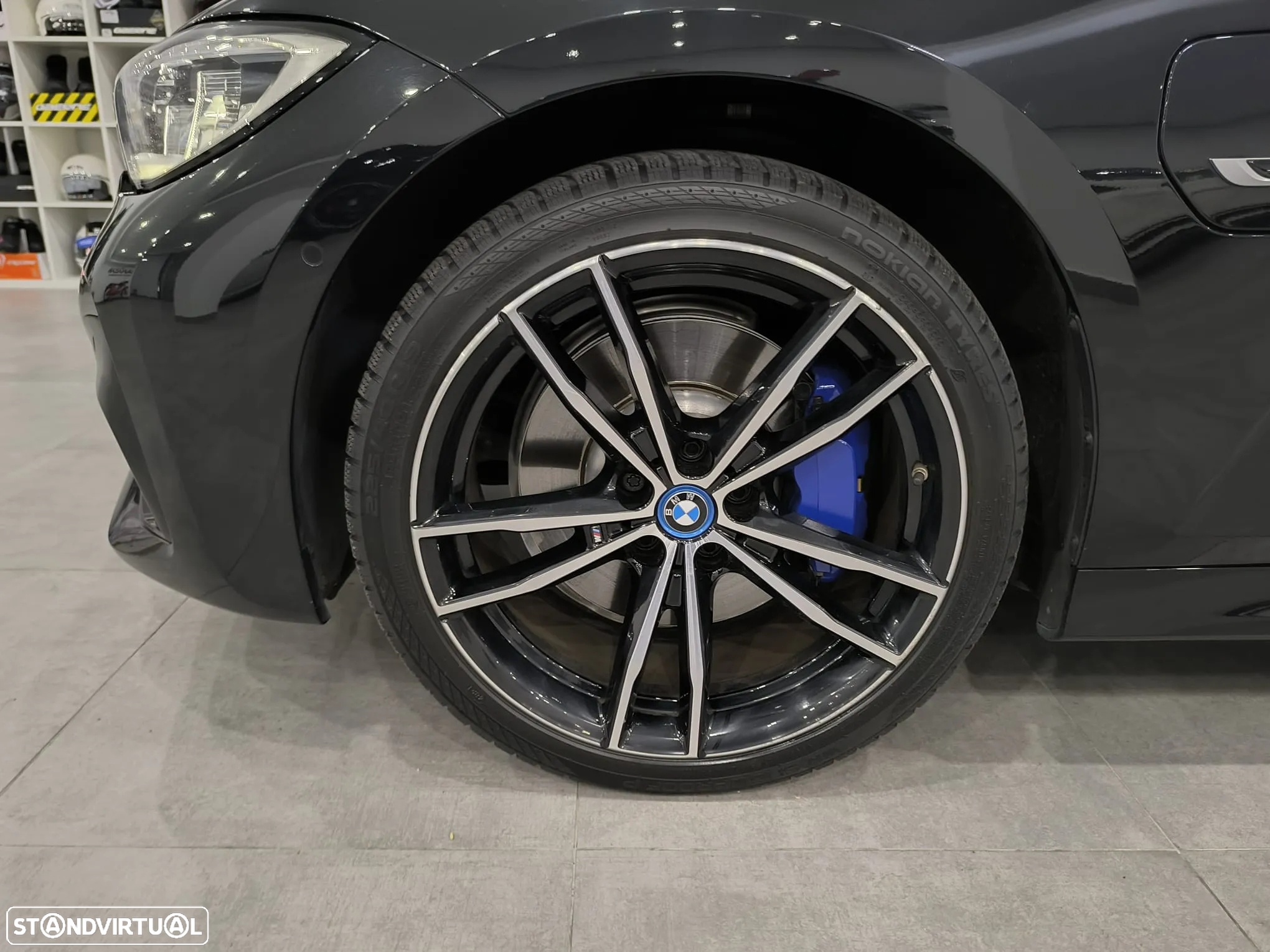 BMW 330 e Pack Desportivo M Auto - 18