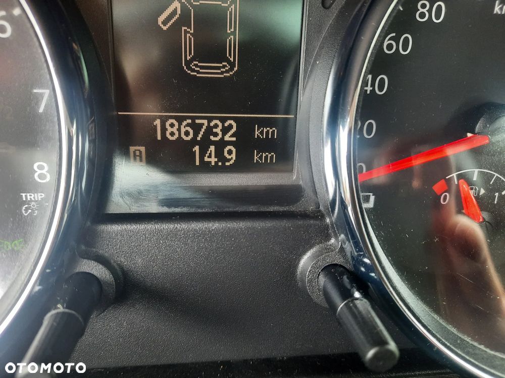 Nissan Qashqai - 14