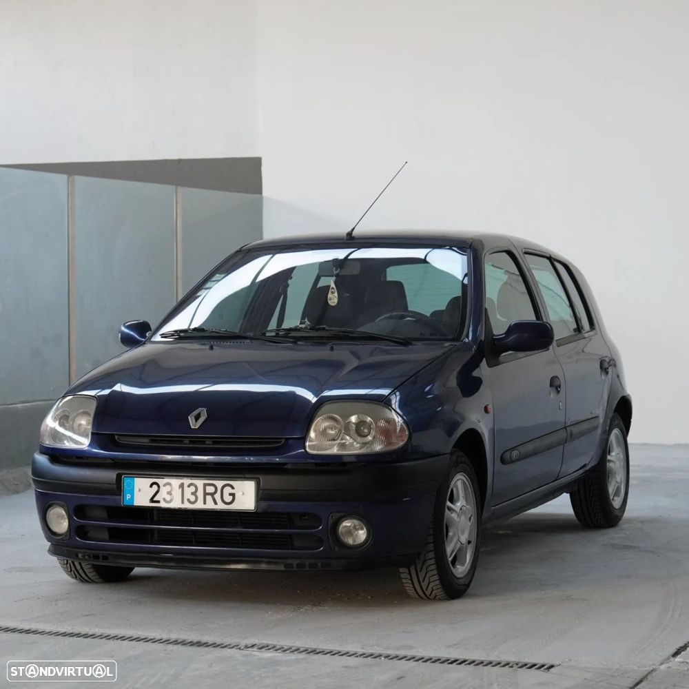 Renault Clio - 19