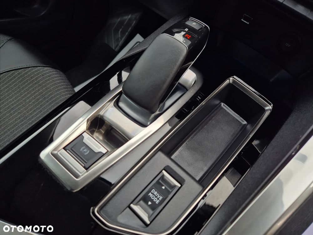 Peugeot 3008 1.6 PureTech Hybrid PHEV Allure Pack S&S EAT8 - 18