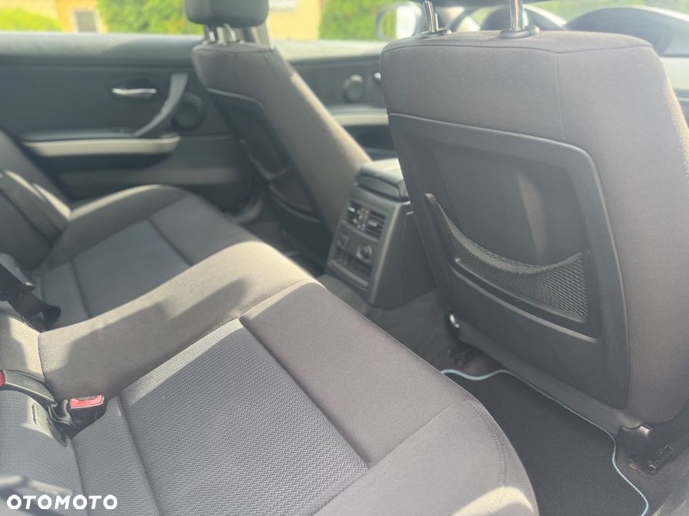 BMW Seria 3 320d DPF - 19