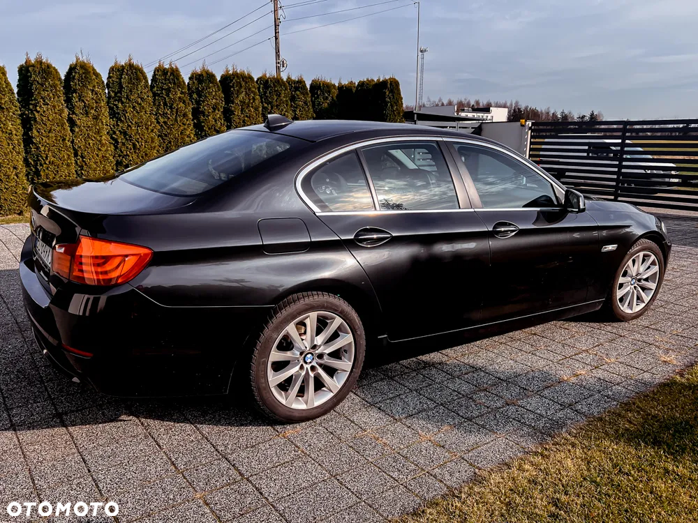 BMW Seria 5 530d xDrive - 31