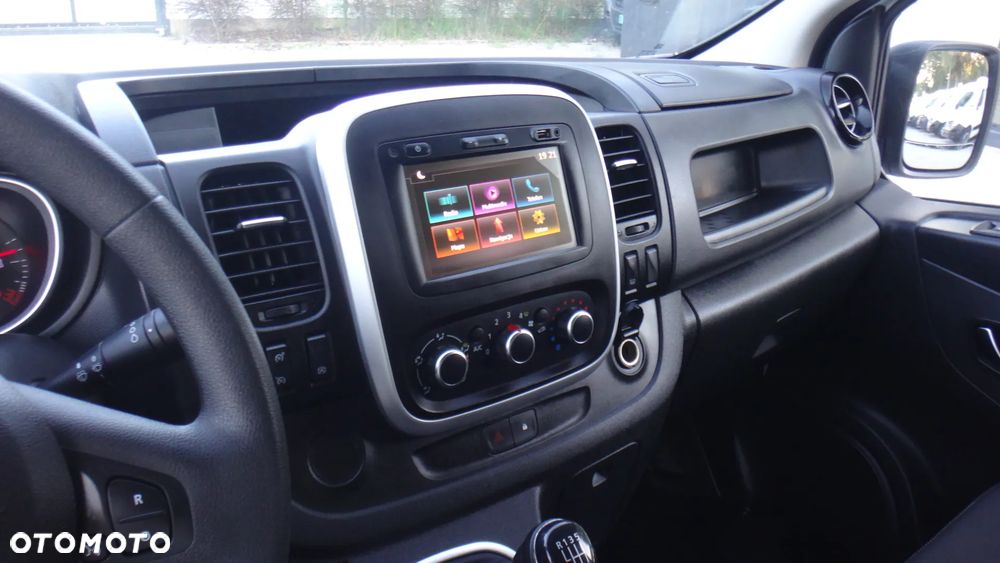 Renault Trafic - 11