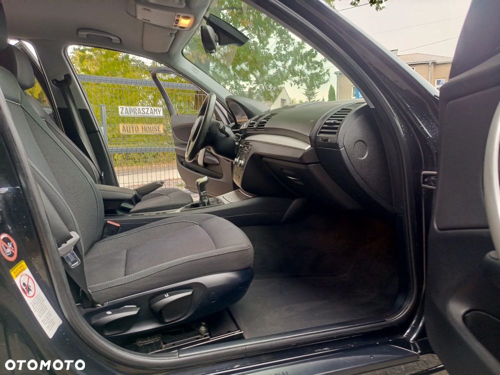 BMW Seria 1 118i - 33