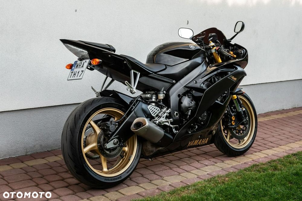 Yamaha R6 - 4