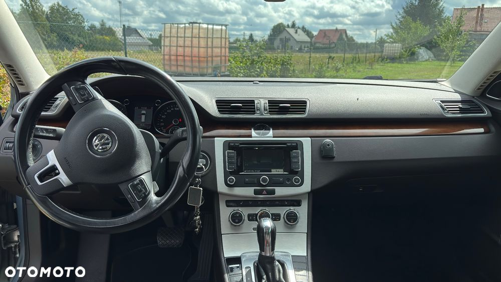 Volkswagen Passat 2.0 TDI Highline DSG - 13