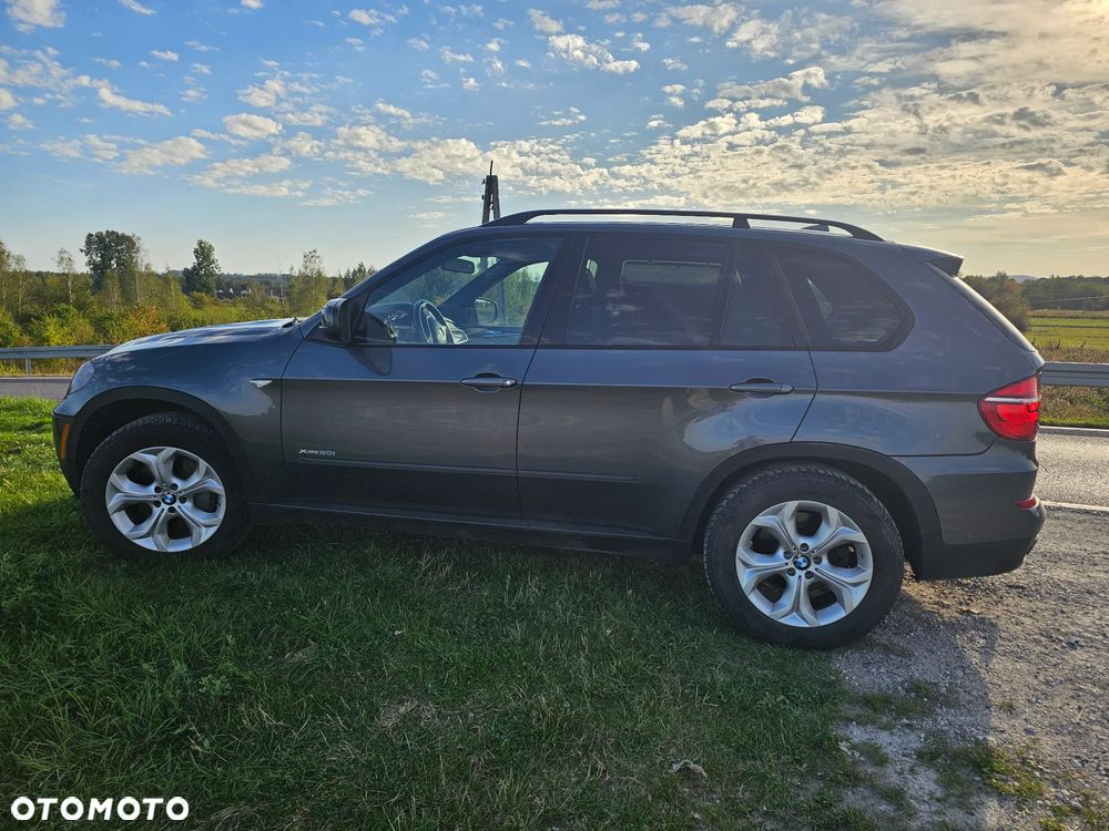 BMW X5 5.0i xDrive - 8