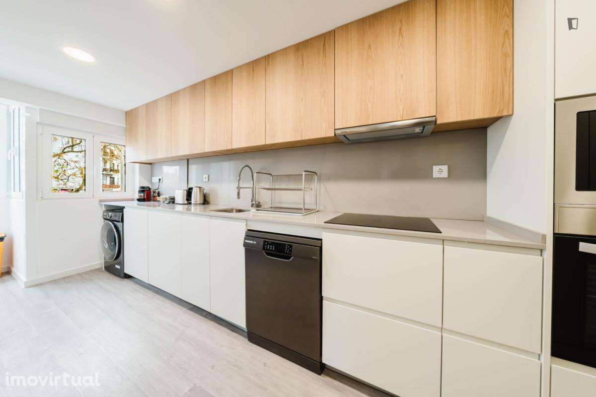 Quarto - localizado em Lumiar Lisbon - Grande imagem: 2/23