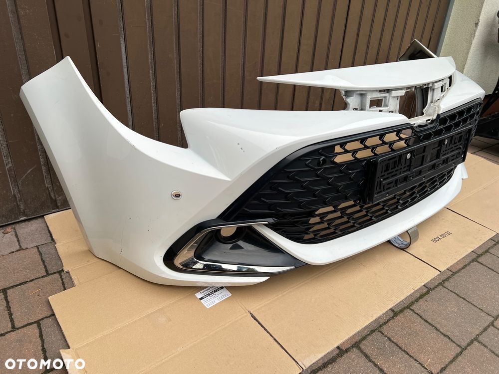 TOYOTA COROLLA E21 LIFT 23- ZDERZAK PRZEDNI PRZÓD 4XPDC HB KOMBI - 2