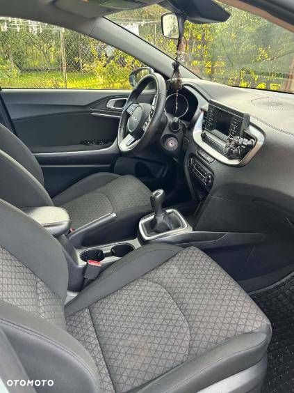 Kia Ceed - 5