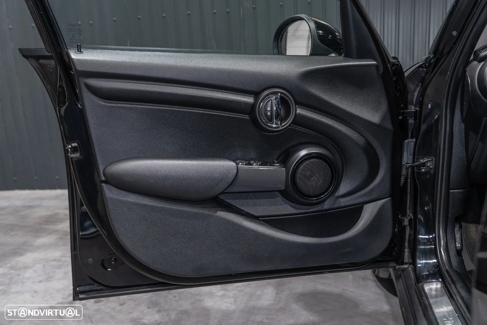 MINI 5 Portas One D - 18