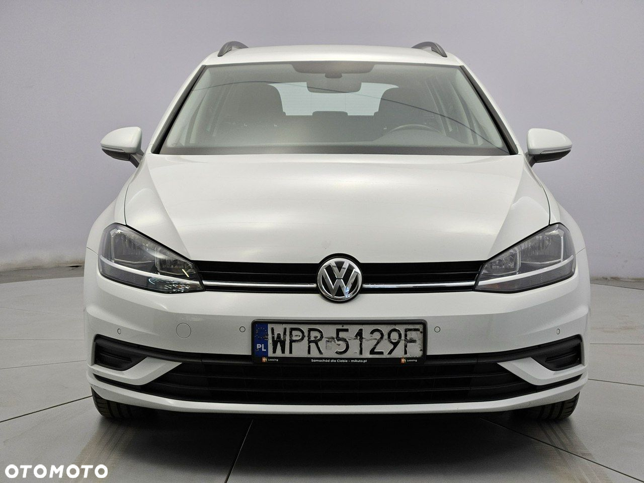 Volkswagen Golf - 8