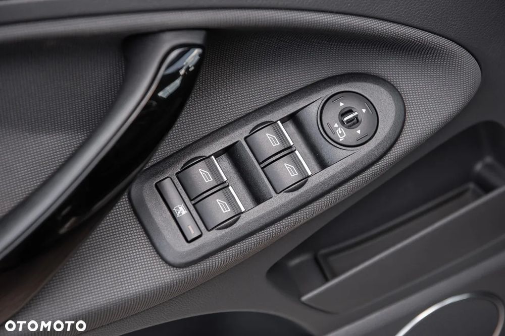 Ford Kuga 2.0 TDCi 4WD Titanium Plus - 27