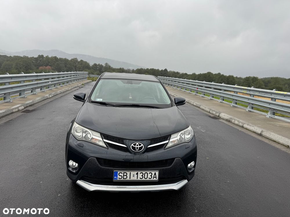 Toyota RAV4 2.0 D-4D Premium - 11