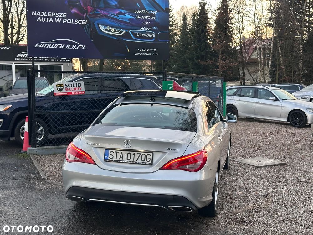 Mercedes-Benz CLA 250 4Matic 7G-DCT Urban - 9