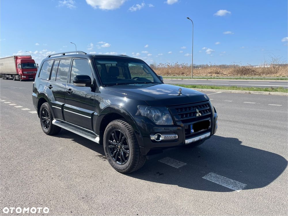 Mitsubishi Pajero - 1