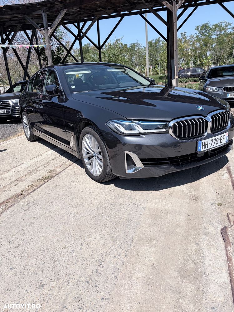 BMW Seria 5 520e Aut. Luxury Line - 18