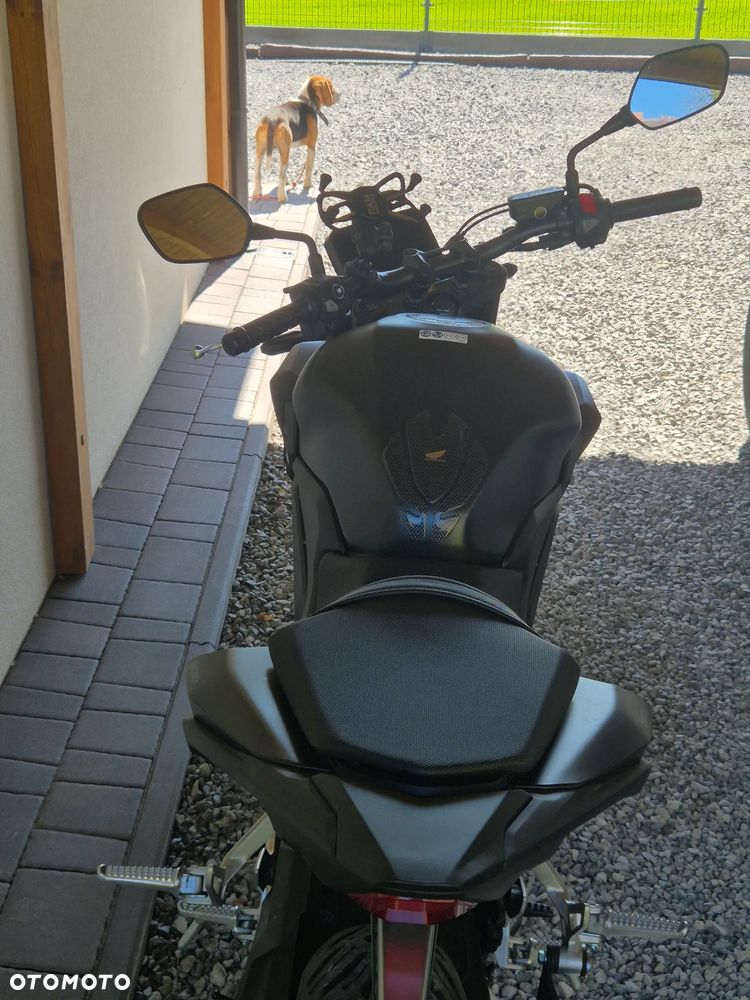 Honda CB - 11