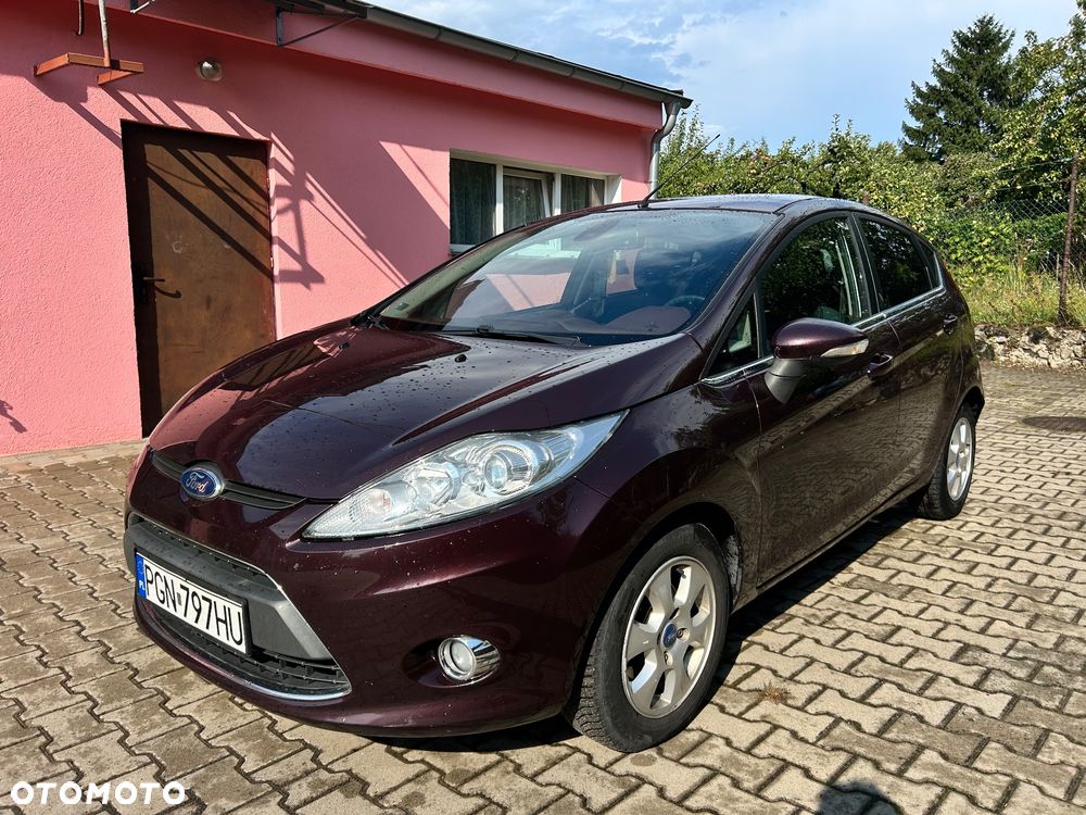 Ford Fiesta 1.6 TDCi DPF Titanium - 11