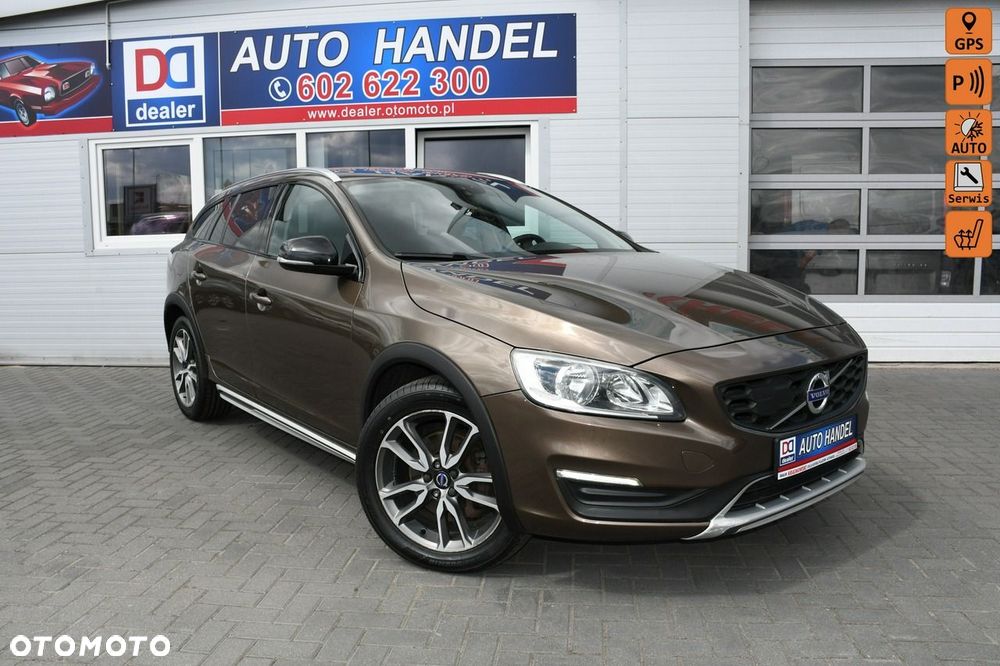 Volvo V60 Cross Country D3 Drive-E Summum - 1