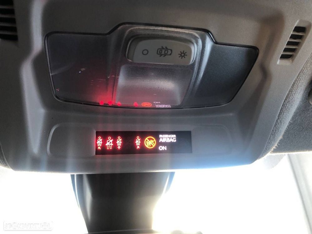 Citroën C3 1.2 PureTech C-Series - 16