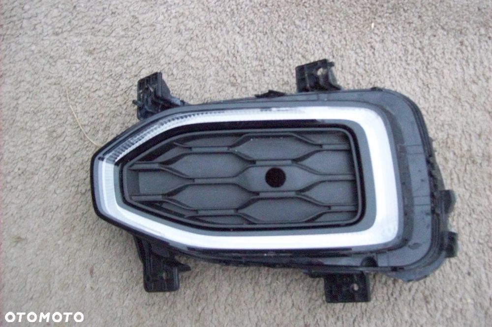HALOGEN LED PRAWY VW T-ROC/ROK 2017 - 1
