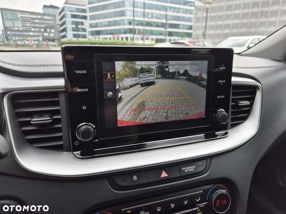 Kia Ceed 1.5 T-GDI M DCT - 32