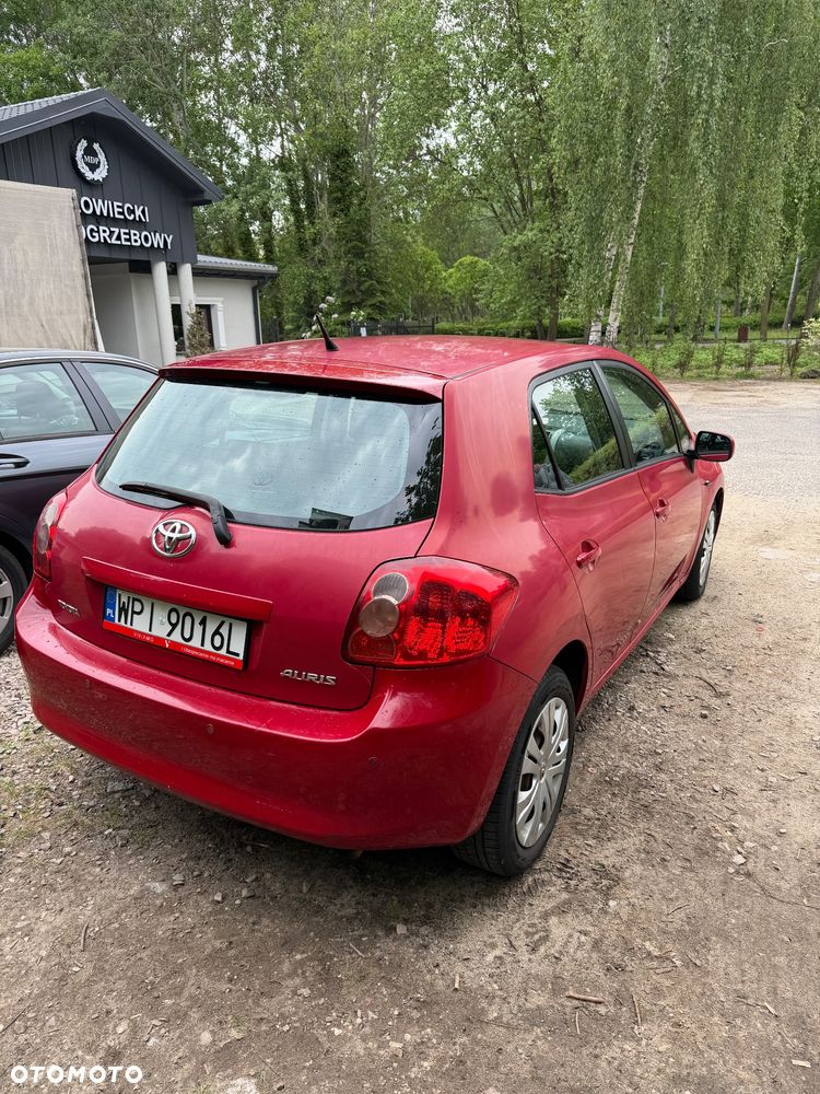 Toyota Auris 1.4 D-4D Luna - 5