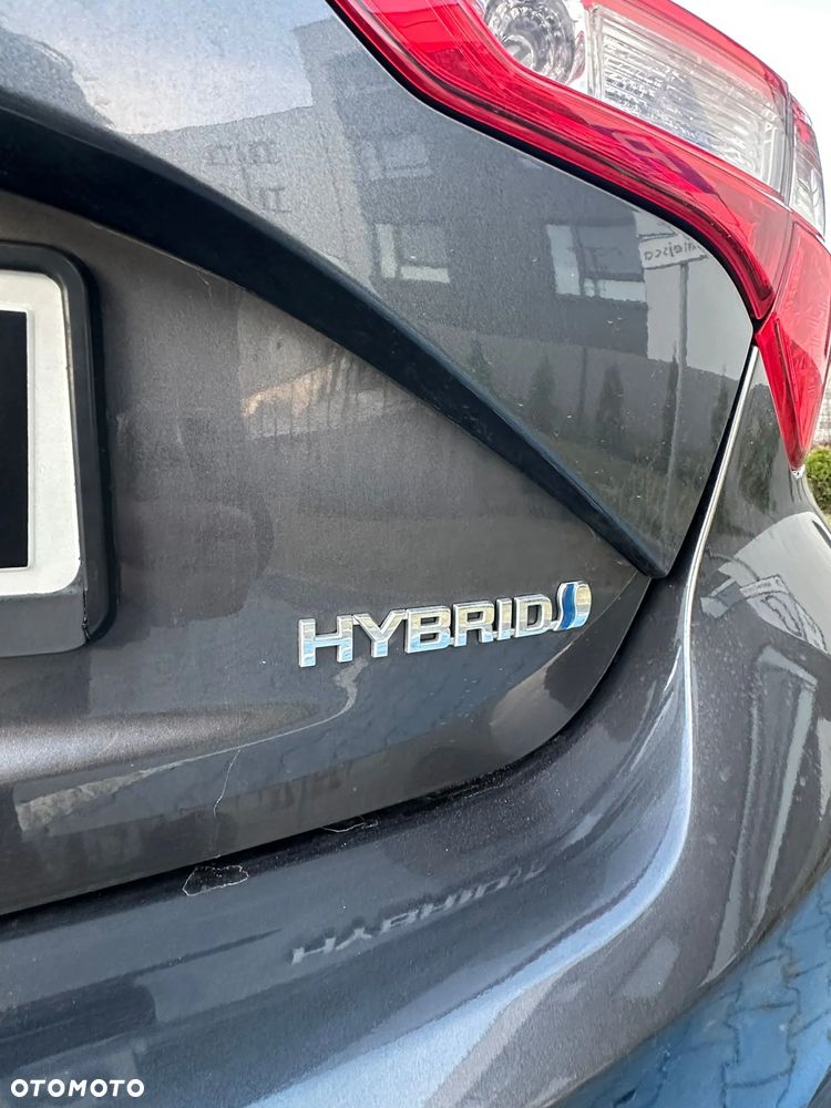 Toyota Yaris Hybrid 100 Premium - 4