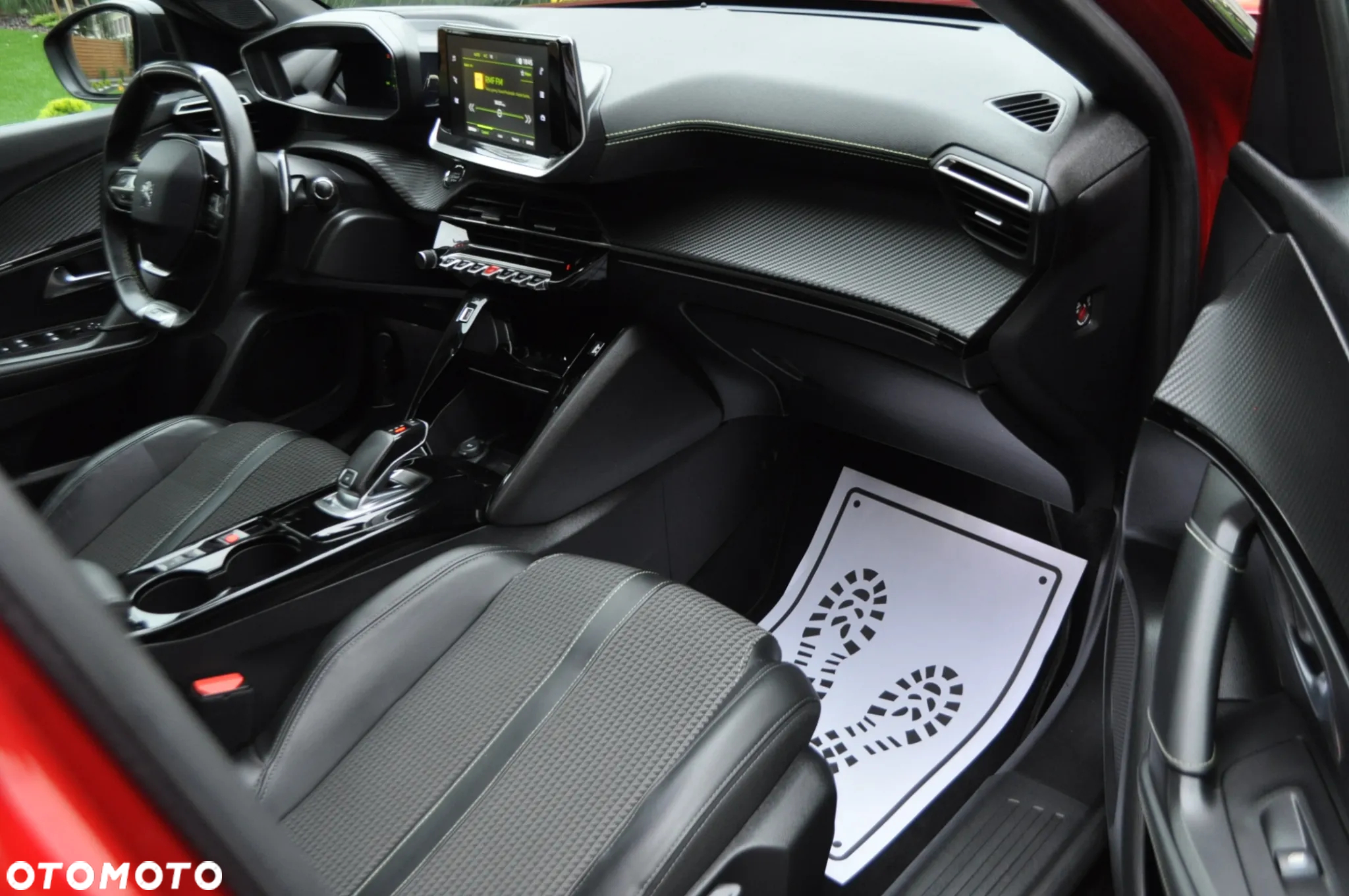 Peugeot 2008 BlueHDi 130 EAT8 GT - 30