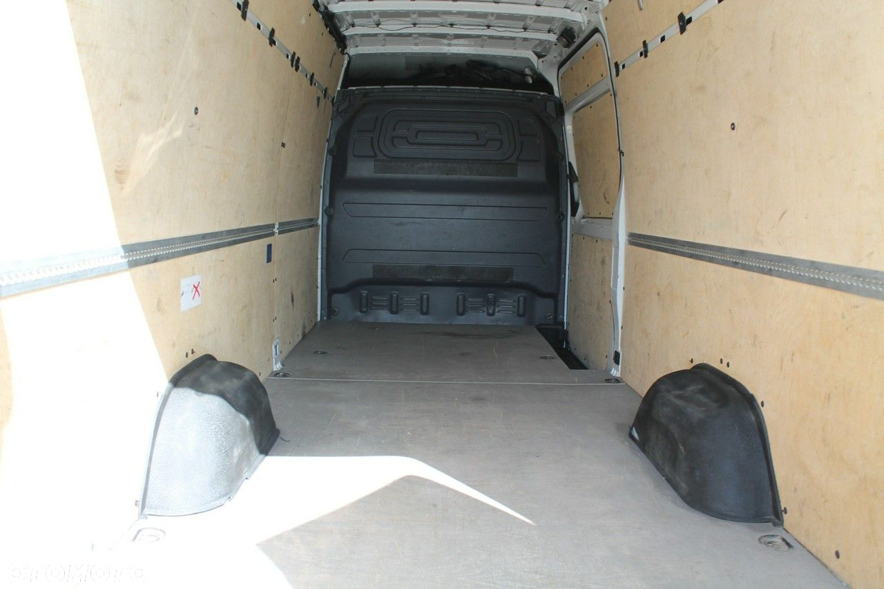 Mercedes-Benz Sprinter - 17