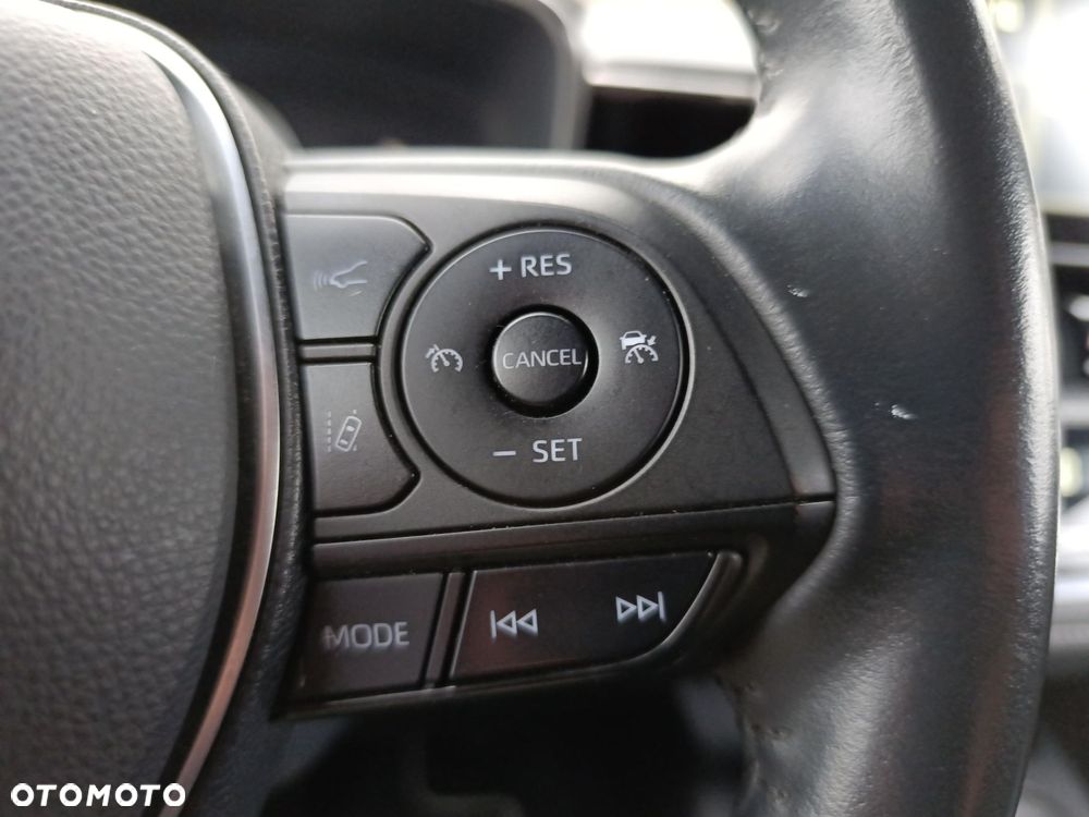 Toyota Corolla 1.8 Hybrid Comfort - 24