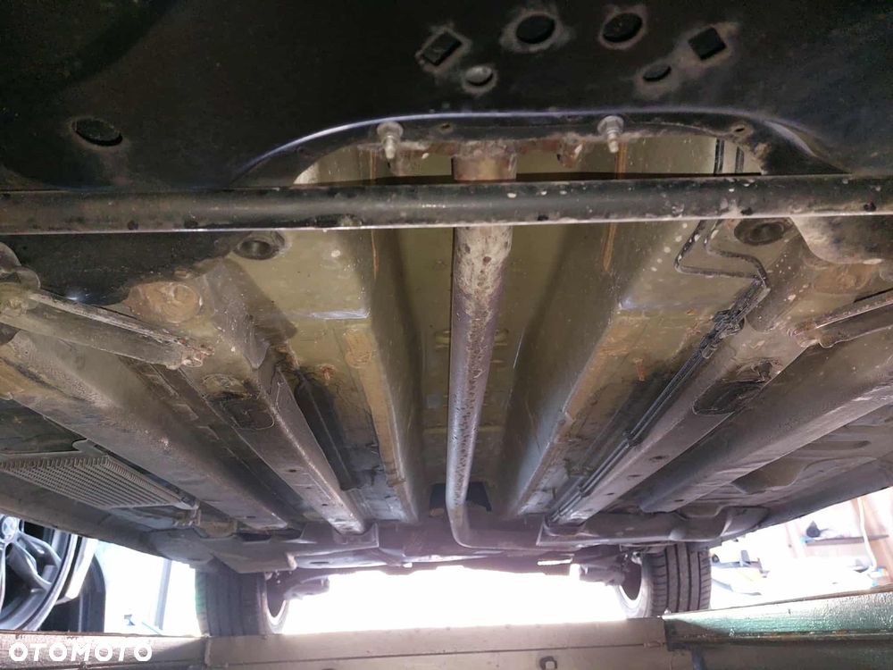 Peugeot 3008 1.6 HDi Premium - 37