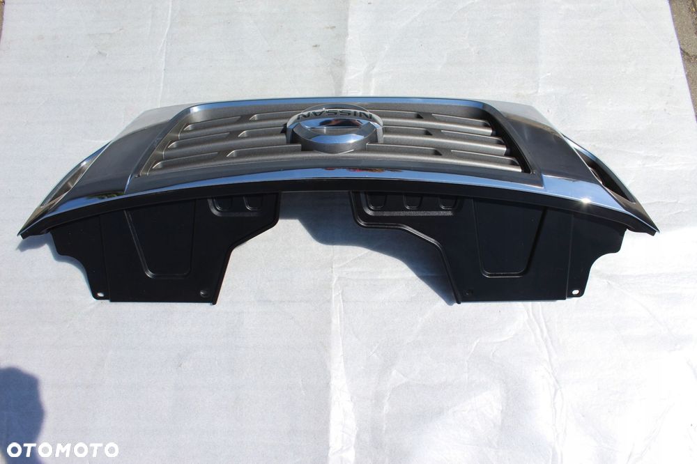nissan navara np300 grill atrapa 623105jt0a - 5