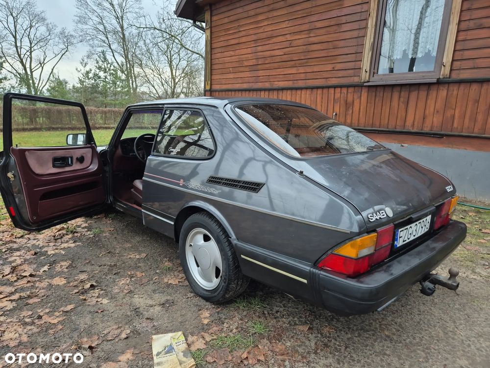 Saab 900 - 4