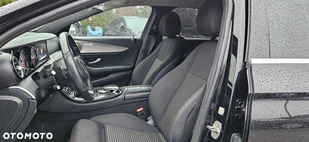 Mercedes-Benz Klasa E 200 d T 9G-TRONIC - 26