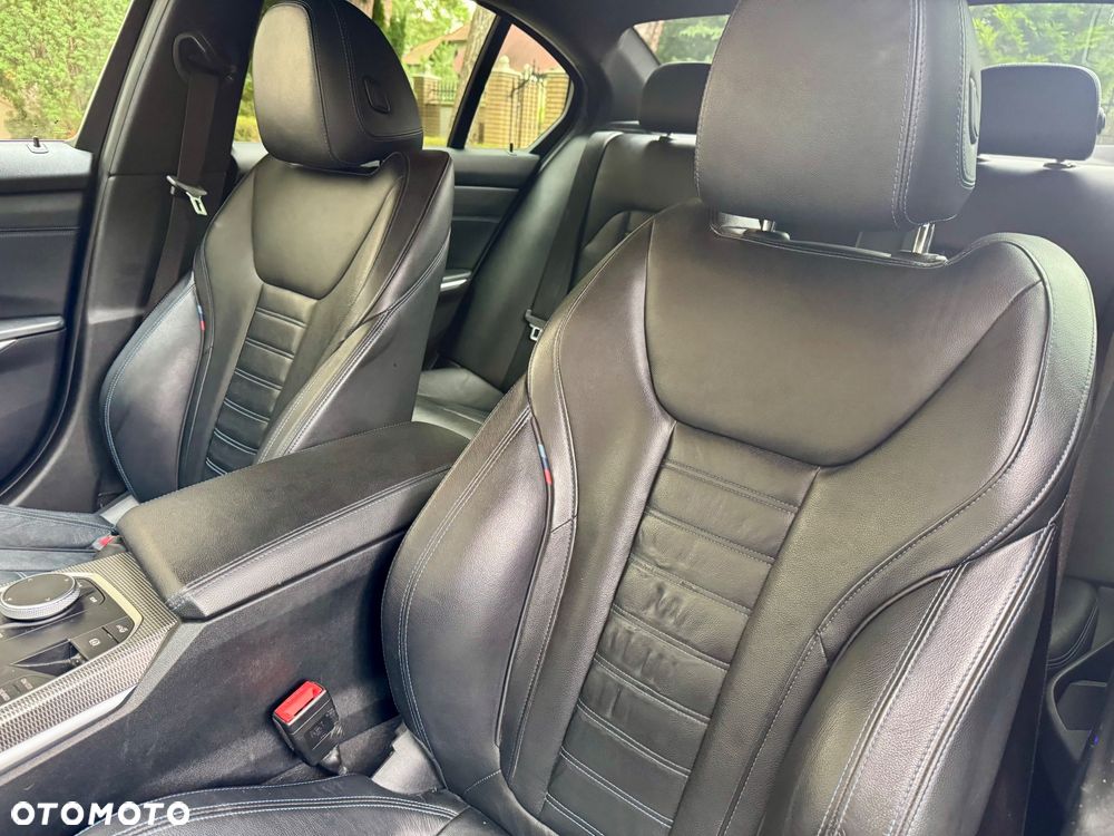 BMW Seria 3 318d M Sport - 25