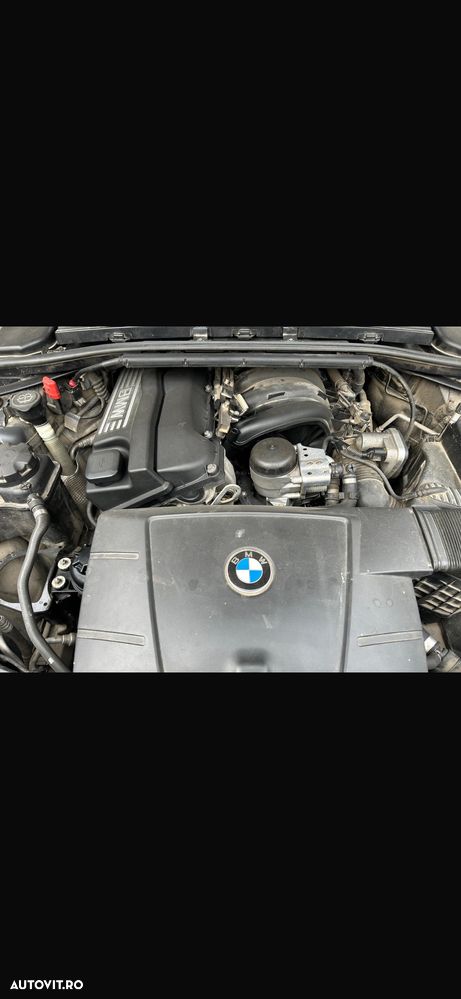 BMW Seria 3 318i - 4