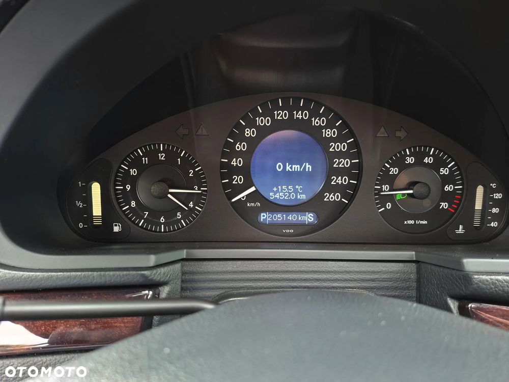 Mercedes-Benz Klasa E 200 Kompressor Automatik Classic - 27