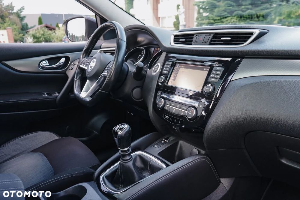 Nissan Qashqai 1.2 DIG-T Tekna EU6 - 24