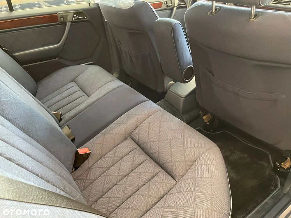 Mercedes-Benz W124 (1984-1993) - 15