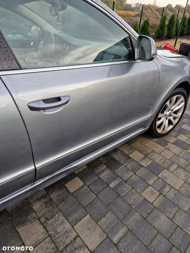 Drzwi prawy przód skoda superb II - 1
