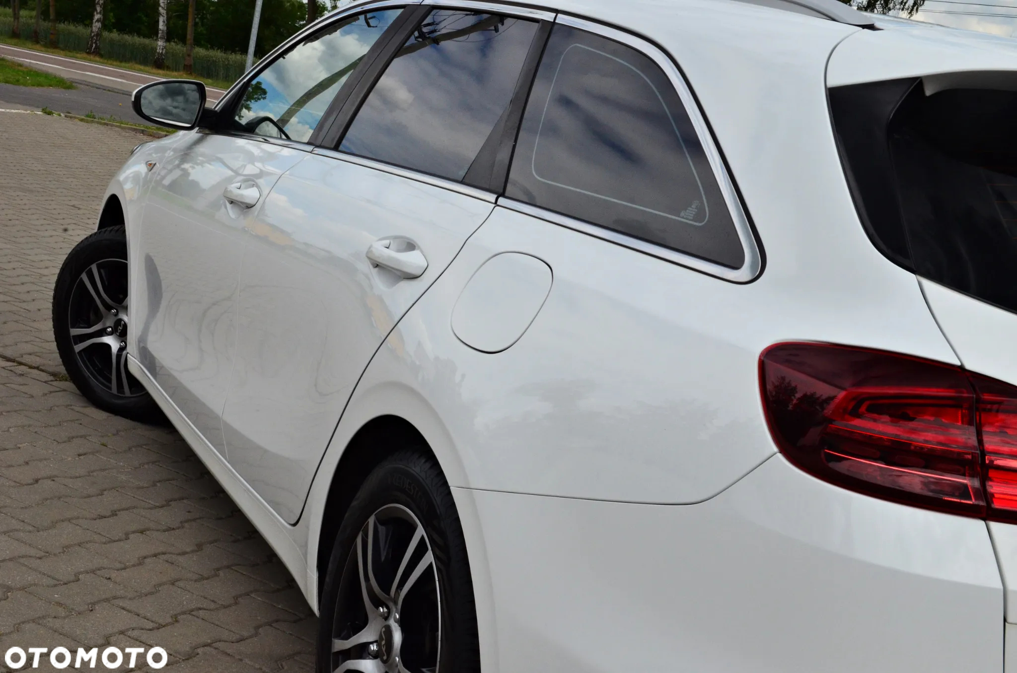 Kia Ceed - 21