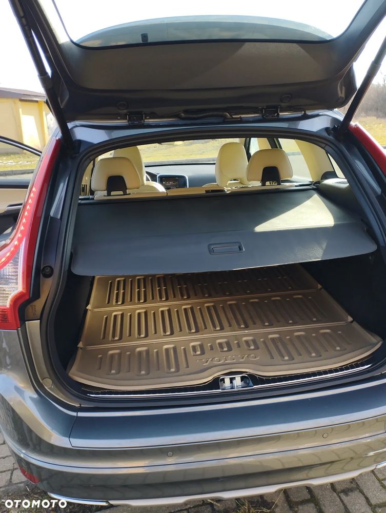 Volvo XC 60 D4 Momentum - 28