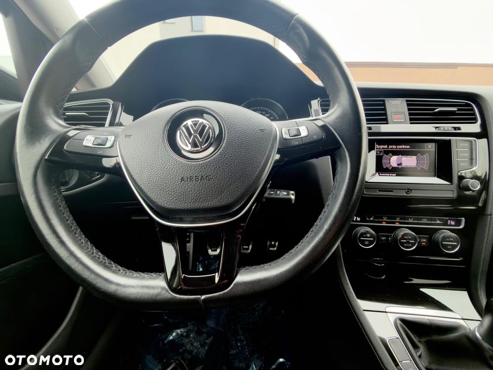 Volkswagen Golf 1.4 TSI Highline - 25