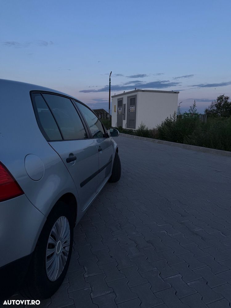 Volkswagen Golf 1.9 TDI Comfortline - 6